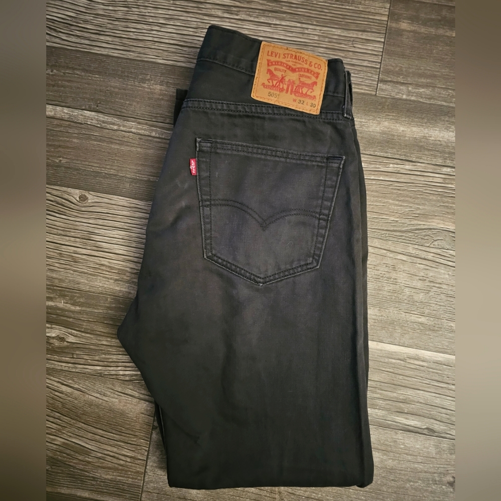 Gray Levi's 505 pants 32 / 30